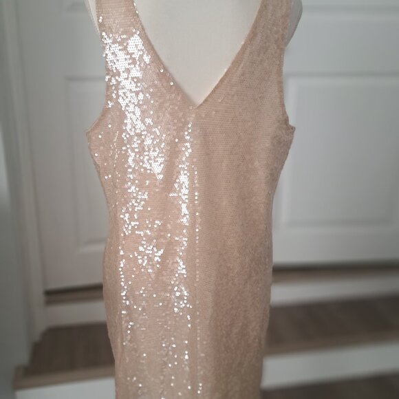 A new day Women's Gold Sequins Lined V Neck Mini A-Lined Dress Large New w/o tag - Picture 3 of 9